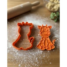 Oturan Zürafa Hamur Şekillendirici/8 Cm/kurabiye Kalıbı/seramik/şeker ve Oyun Hamuru Şekillendirici