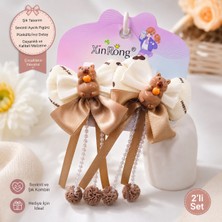 Grand Concept Store Capybara 2 Li Set Sevimli Ayıcık Figürlü Kurdeleli ve Incili Sarkıt Detaylı Çocuk Lastik Toka Saç Aksesuarı