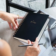 Zemira Paperora A5 Spiralli Sert Kapak Keten Noktalı Tarihsiz Not Defteri Siyah