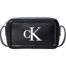 Calvin Klein Kadın Parlak Ck Logolu Fermuarlı Ayarlanabilir Omuz Askılı Siyah Çanta LV04F3220G-3L2