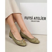 Futsi Shoes Mıstral Yeşil Hakiki Deri Taş Aksesuar Detaylı Kadın Babet Ayakkabı