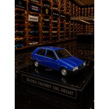 Oyuncak Sahili Skoda Favorit Diecast Koleksiyon 11.2cm Model Metal Favorıt Orjnal Araba Kapıları Açılır Çekbırak Metalic Mavi