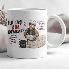 Ajans 313 AJANS313 Ilk Taşı Kim Koyacak Gazbeton Ustası Baskılı Seramik Kupa
