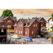 Faller 130753, 1/87 Bergmannsplatz 2 Geliştirme Evi Plastik Maketi
