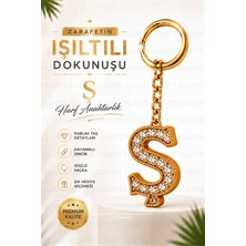 Ellante Kişiye Özel Harf Anahtarlık Altın Renk Zirkon Taşlı Şık Çanta Süsü Anahtar Aksesuarı Hediyelik Harf Kolyesi Görünümlü Tasarım