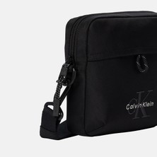 Calvin Klein Erkek Siyah Calvin Klein Bold Square Crossbod, Ub1 Siyah Erkek Çapraz Çanta