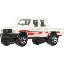 Matchbox Tekli̇ Arabalar 17 Toyota Landcruiser 78 JHP31