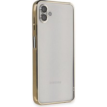 Royaleks Samsung Galaxy A04 Kılıf Razer Lensli Silikon - Gold