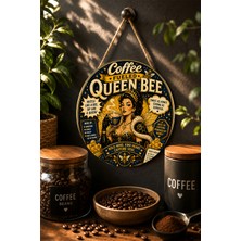 Mayeka Coffee Fueled Queen Bee Retro Kadın Kahve Temalı Mdf Yuvarlak Duvar Dekoru