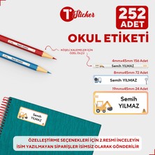 Bir Tasarım Işmakinesi 252 Adet Kişiye Özel Okul Etiketi