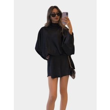 Shın Drapeli Saten Mini Elbise – Balıkçı Yaka, Oversize Şık Elbise
