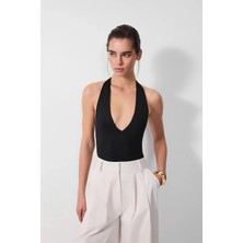 Vatkalı Sırt dekolteli bodysuit