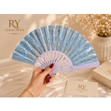 Ry Collections Altın Sarısı Kelebek Desenleriyle Süslenmiş Mavi Kumaş Kaplı Akerdeon Katlanabilir El Yelpazesi