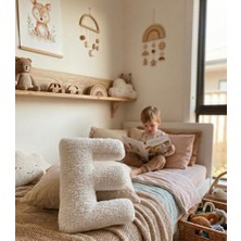 Suvolta Store Teddy Kişiye Özel Harf Yastık Beyaz Bebek Çocuk Odası Aksesuarı