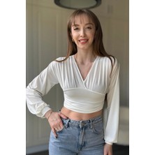 Dilay Gökoğlu Butik V Yaka Drapeli Beyaz Body