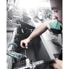 Wera 2054 Elektrik Teknisyenleri Için Düz Tornavida, Hex-, 0,7 x 40 Mm, 05118060001