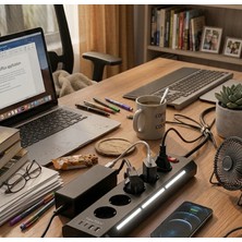 Trend Kapında Akım Korumalı 5’li Priz 2xusb 2xtype-C Çıkış Dokunmatik Işıklı Akım Koruma Çoklu Priz Çoğaltıcı Siyah