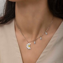 Tienda Elegante Gümüş Rodyum Papatya Seviyor Sevmiyor Bayan Kolye