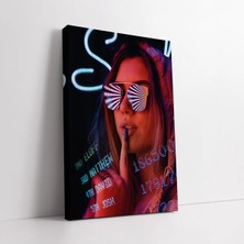 Mushen Studio Gözlüklü Kadın Kanvas Tablo Duvar Dekoru Salon Ofis Yatak Odası