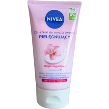 Uravas Store Nıvea Yüz Temizleme Kremi 150 Ml,nemlendirici,pürüzsüzleştirici,badem Yağı Özü, Hassas ve Kuru Ciltler