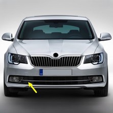 Uravas Store Sağ Sis Farı Yan Kapak Krom Çıtalı 3T0853666B Skoda Superb 2 ile Uyumlu 2014-2015