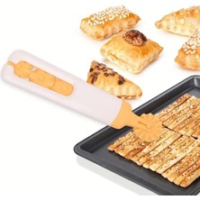 Uravas Store 4 Başlıklı Hamur Kesici ve Şekillendirici - Ergonomik Gövdeli Değiştirilebilir Başlıklı Kurabiye ve Mantı Kesici Seti