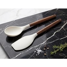 Uravas Store Mutfak Gurmesi - 2’li Premium Silikon ve Akasya Ahşap Mutfak Gereçleri Seti | Isıya Dayanıklı Spatula ve Servis Kaşığı | Yapışmaz Yüzey Dostu, Ergonomik ve Şık Tasarım