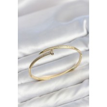 Clariss Gold Renk Çivi Model Zirkon Taşlı Kadın Kelepçe Bileklik