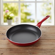 Renas Store Papilla Lotus 26 cm Yapışmaz Kızartma Tavası - Kırmızı Zemin Kış Desenli (Geyik ve Kar Tanesi)