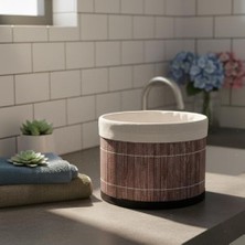 Yuvarlak Bambu Düzenleyici ve Saklama Sepeti – Çok Amaçlı Banyo, Makyaj ve Ofis Organizeri, Kumaş Astarlı Dekoratif Silindir Kutu (18X13 Cm, Gri)