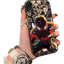 HONTINGA iPhone Xr ile Uyumlu Kılıf Silikon Kenar Sert Arka Kamera Koruyucu Basitlik Anti Düşme Kamera Korumalı Spiderman Desen Couple Telefon Kılıfı Kadın ve Erkek Için Uygundur K1-1900
