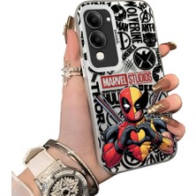 HONTINGA Vivo Y29S ile Uyumlu Kılıf Silikon Kenar Sert Arka Kamera Koruyucu Basitlik Anti Düşme Kamera Korumalı Marvel Desen Couple Telefon Kılıfı Kadın ve Erkek Için Uygundur K1-1903