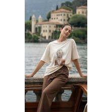 Setre Bej Amia&co Marka %100 Pamuk  Oversize Bisiklet Yaka Baskılı  Kısa Kollu Kadın T-Shirt