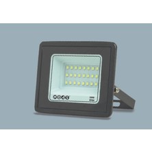 İlk El Grup 1 Adet Noas YL70 1020 Ultra Slim 20W LED Projektör 6500K Beyaz Işık