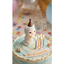 Üfleyen Sevimli Kedi Pasta SÜSÜ(10CM)/ Doğum Günü Dekoru & Mum Üfleyen Figür Kedi/ Pasta Üstü Süsü/ Parti Dekoru