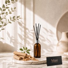 Premium Seri Sandal Ağacı Kokulu Çubuklu Oda Kokusu - Amber Şişe 50 ml