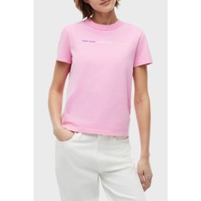 Tommy Jeans Logolu Pamuklu Bisiklet Yaka Kadın T Shirt T Shirt DW0DW22905 Tou