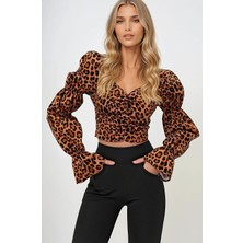 Olsa Moda Kadın Leopar Desenli Prenses Kol Önü Büzgülü Kalp Yaka Dokuma Kumaş Bluz