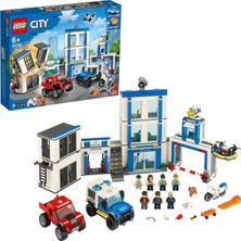 LEGO City Polis Merkezi 60246 - Çocuklar Için Yaratıcı Oyuncak Yapım Seti (743 Parça)