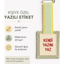 Kişiye Özel Yazılı Broş Rozet – Isme Özel Nakışlı Kumaş Etiket (Maks. 25 Harf)