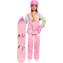 Kazan Hobi Barbie Pembe Kayak Montu, Pantolonu, Botları ve Renk Değiştiren Snowboard Dahil 10'dan Fazla Aksesuarıyla Barbie Kariyer Bebekleri Snowboard Sporcusu Bebek, JKF78