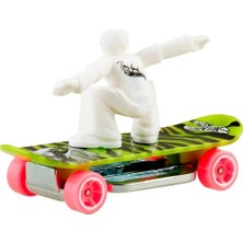 Kazan Hobi Hot Wheels - Skate Grom - Hw Sports 1/5 - HKK42 - Short Card - Tony Hawk - Mattel 2023