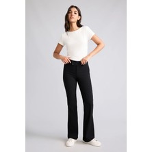 DeFacto Flare Fit Normal Kalıp Normal Bel İspanyol Paça Pantolon G2313AX26AU