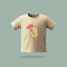 Çocuk Capybara Send Love Desenli Baskılı Tişört %100 Pamuk Süprem Kumaş - Krem