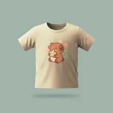 Çocuk Capybara With Star Desenli Baskılı Tişört %100 Pamuk Süprem Kumaş - Krem