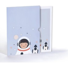 Kazan Hobi Meraklı Minik Astronot, A4 Poster (GGK-PH015)