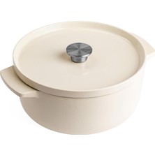 Kazan Hobi Kitchenaid Cast Iron 26 Cm/5,2 L Kapaklı Tencere, Yüksek Kaliteli, Sağlam ve Uzun Ömürlü, Kızartma, Kızartma, Pas Içermeyen Emaye Iç Kısım, Indüksiyon, Ergonomik Sap, 260°C'YE Kadar Fırına Dayanıklı,