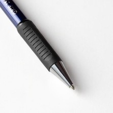 Grip 1345/47 Versatil Kalem, 0.7 Mm, Lacivert, Ergonomik Tutuş, Yaylı Uç, Uzun Silgi, Modern Tasarım