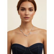 Valmont Accessories Kadın Gümüş Renk Sıralı Swarovski Taşlı Zarif Kolye