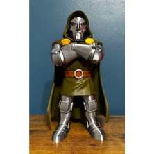 Lineex Dr. Doom Karakter Figürü – 3D Baskı Koleksiyon ve Masaüstü Dekoru